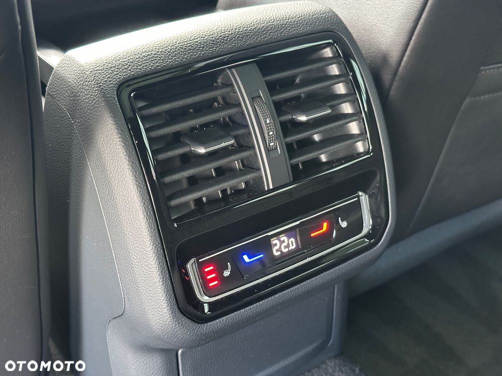 Volkswagen Arteon 2.0 TDI SCR 4Motion DSG R-Line - 17