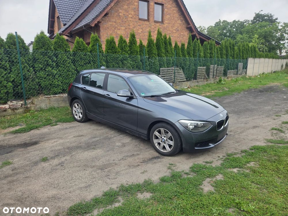 BMW Seria 1 116d DPF - 10