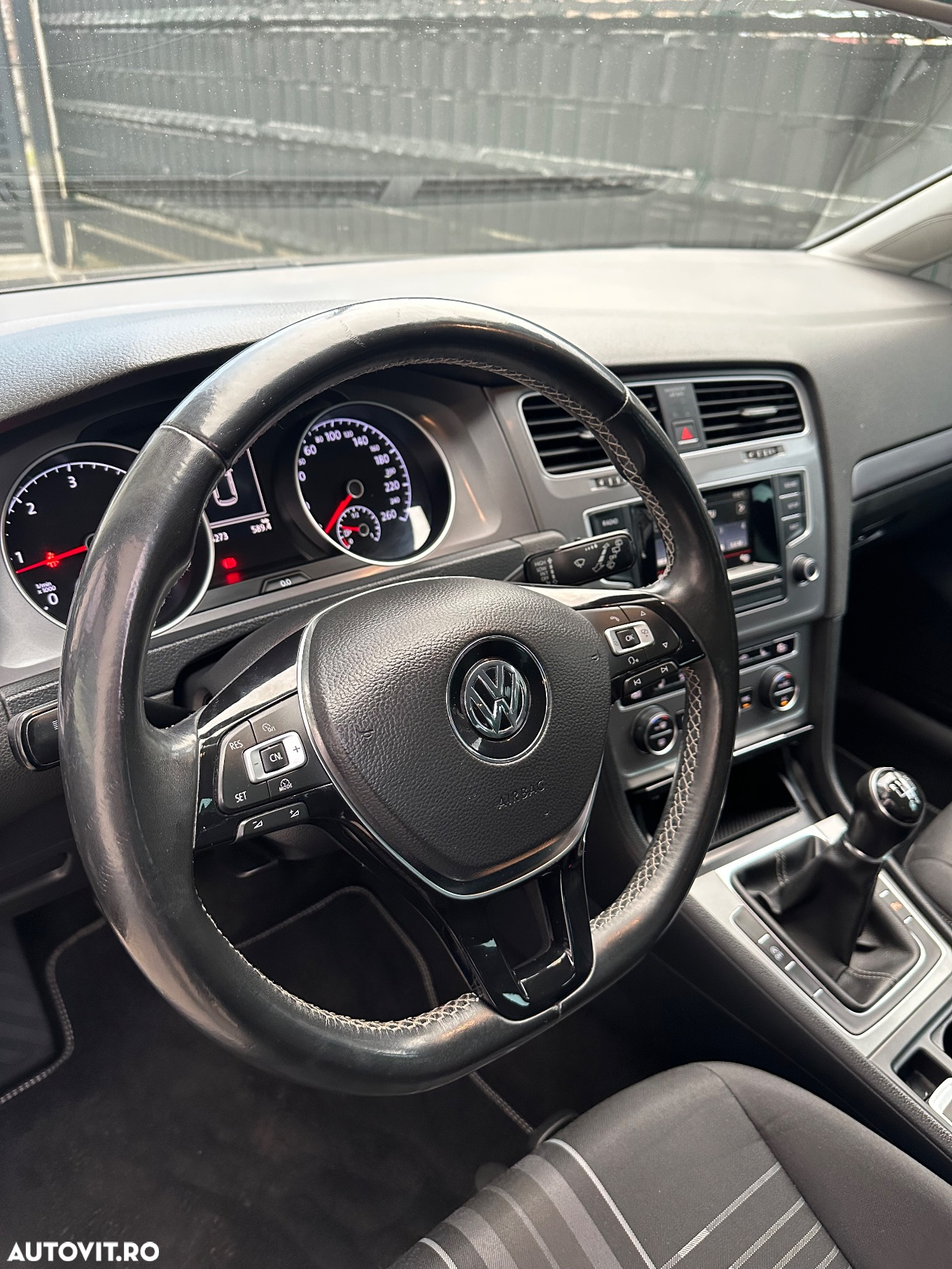 Volkswagen Golf 1.6 TDI BMT Highline - 13