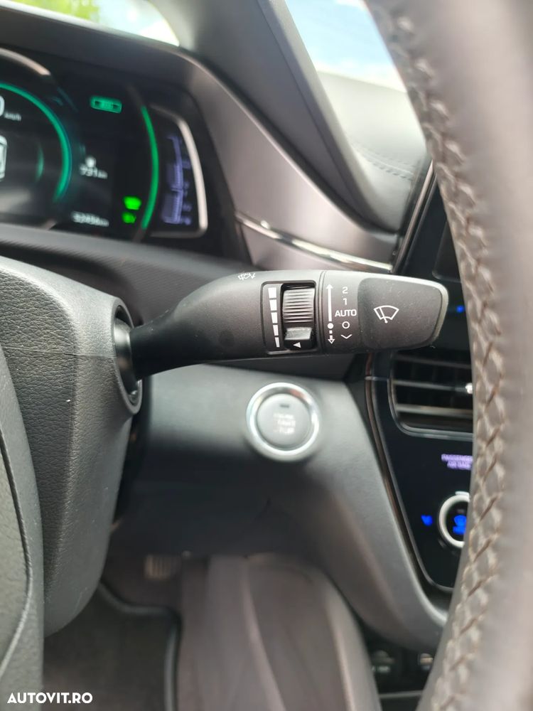 Hyundai IONIQ - 24