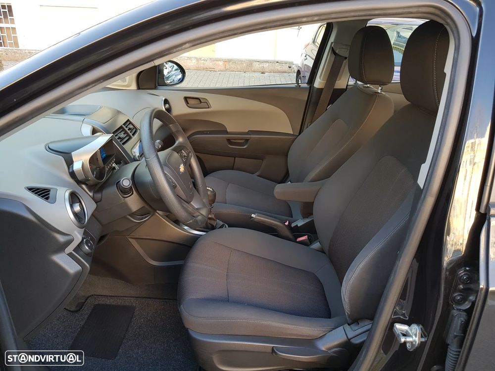 Chevrolet Aveo 1.2 LTZ - 22