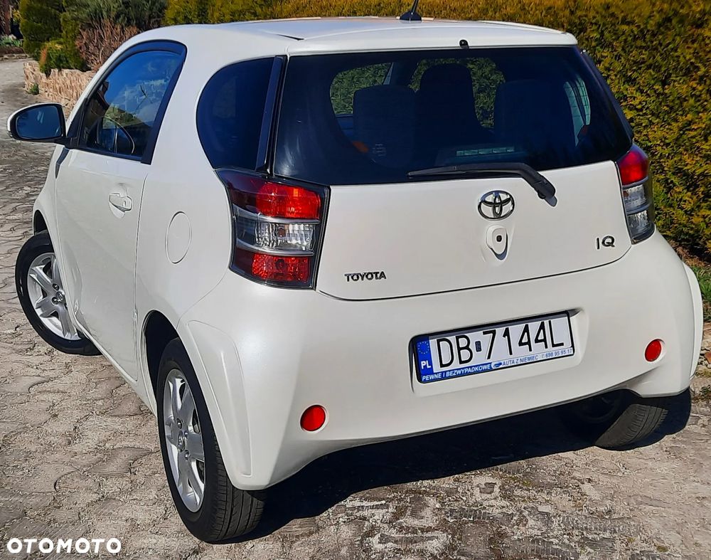 Toyota iQ 1.0 Sol EU5 - 4