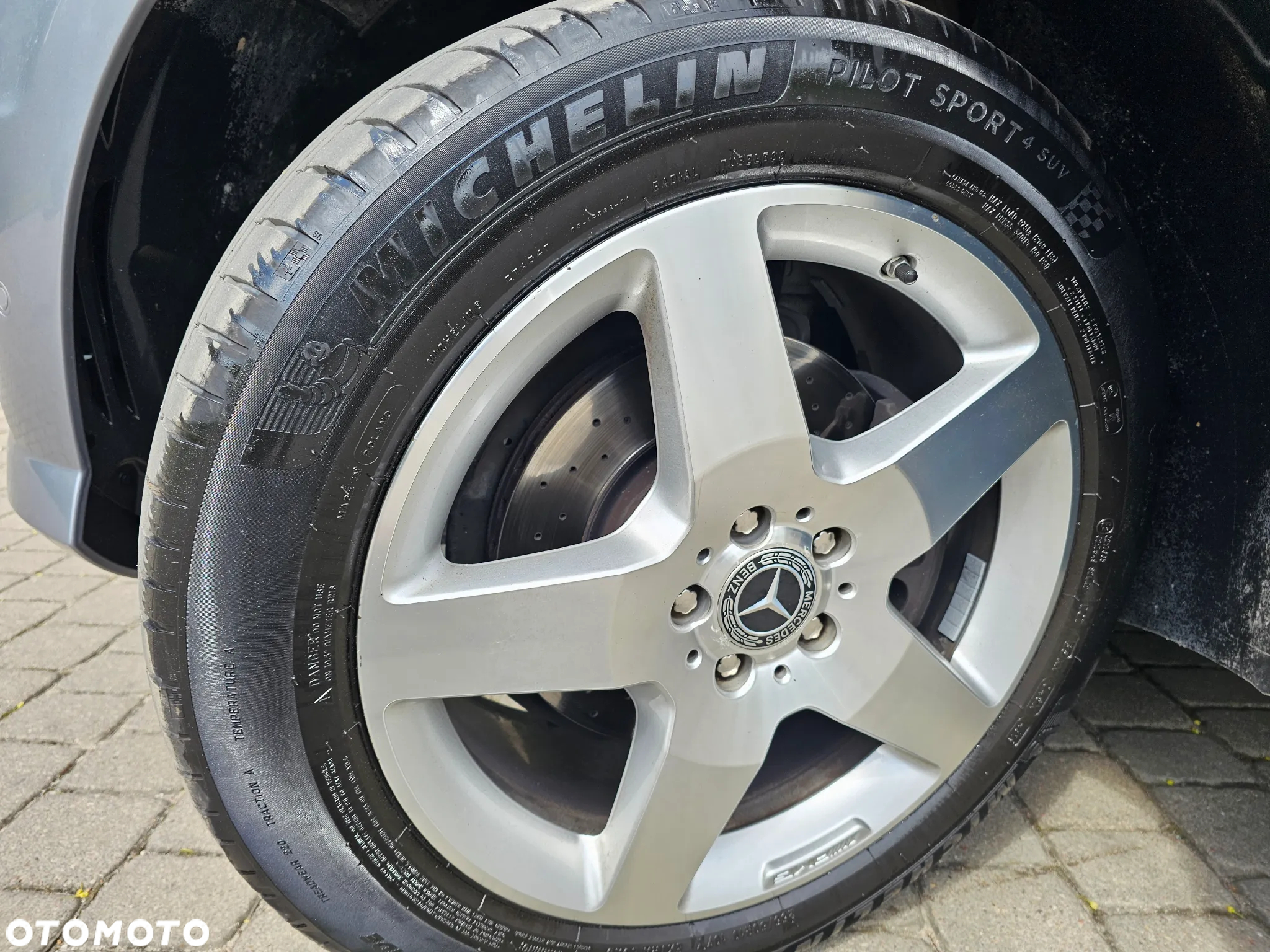 Mercedes-Benz ML - 25