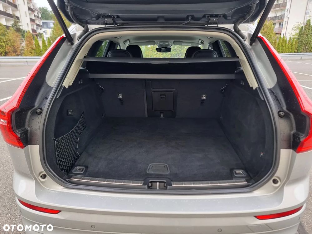Volvo XC 60 D5 SCR AWD Momentum - 32