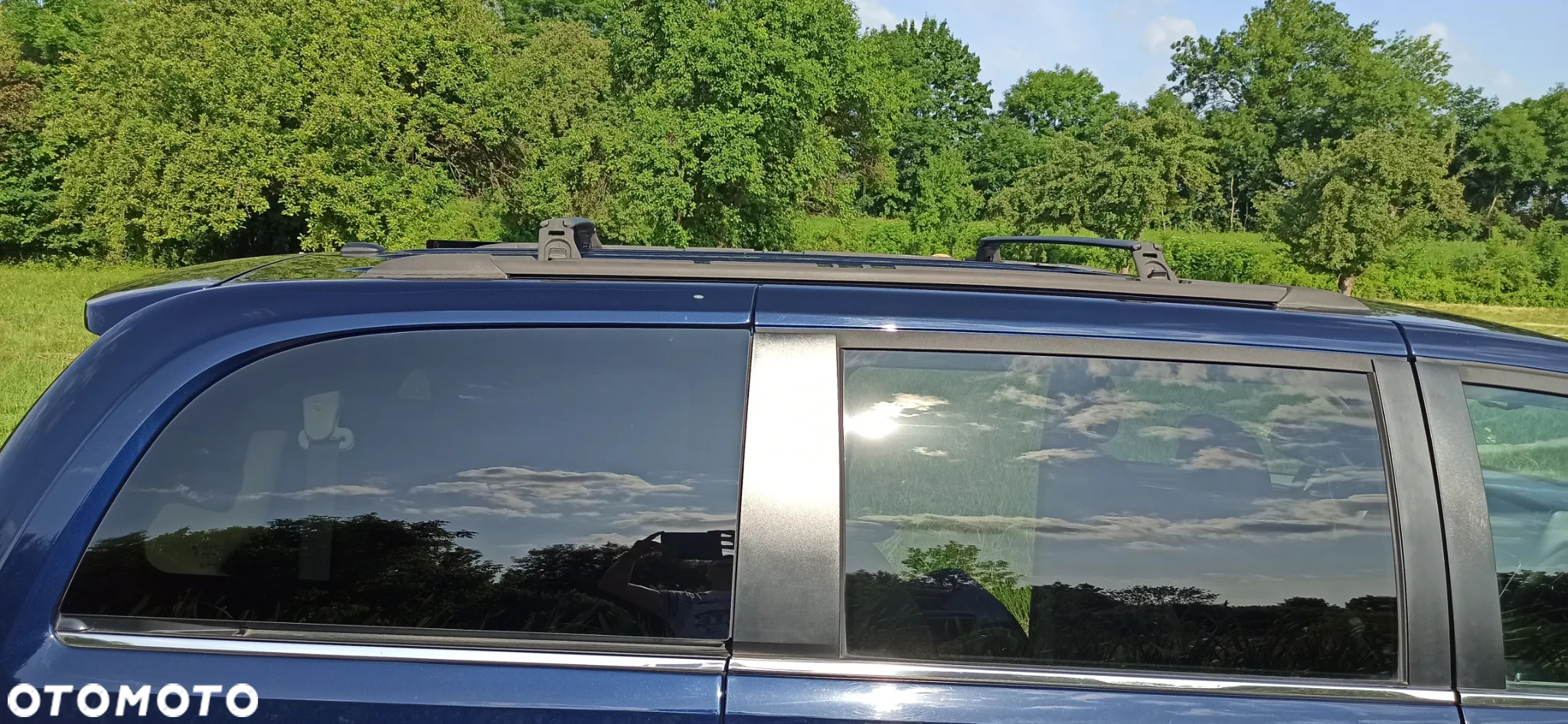 Chrysler Town & Country - 12