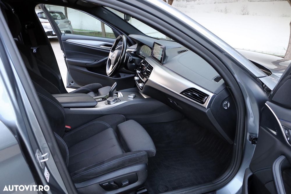 BMW Seria 5 520d xDrive AT - 12
