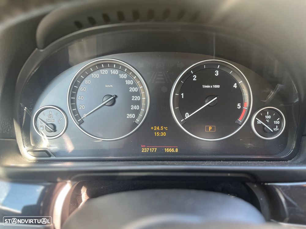 BMW 520 d Auto - 25