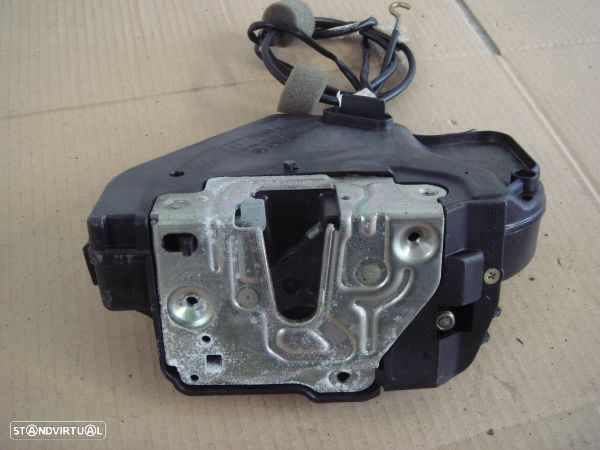 Fecho Da Porta Trás Esq Mercedes-Benz C-Class (W203) - 1