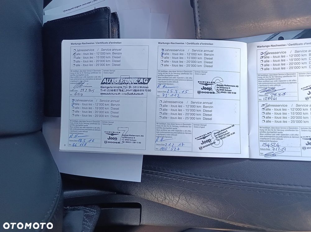 Jeep Grand Cherokee - 28