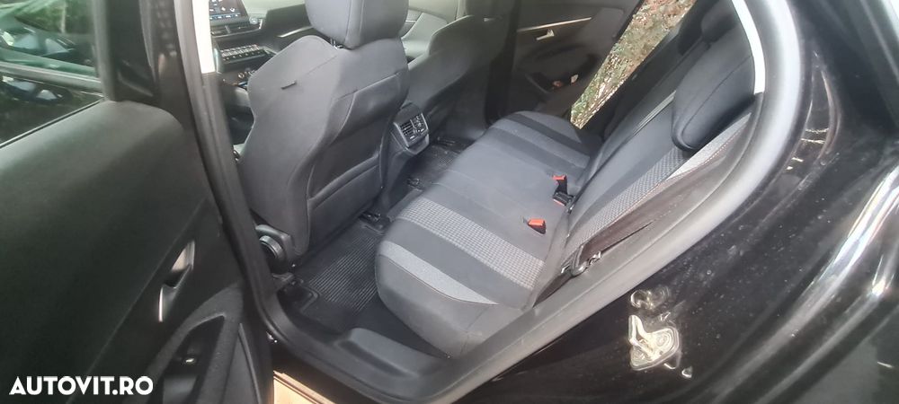 Peugeot 3008 1.2 PureTech Turbo S&S EAT6 Active - 10