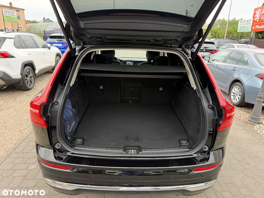 Volvo XC 60 T6 Plug-In Hybrid AWD Core - 18