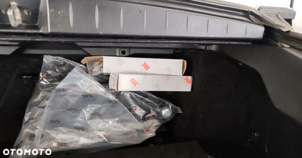 Peugeot 4007 HDI FAP 5-Sitzer Sport - 17