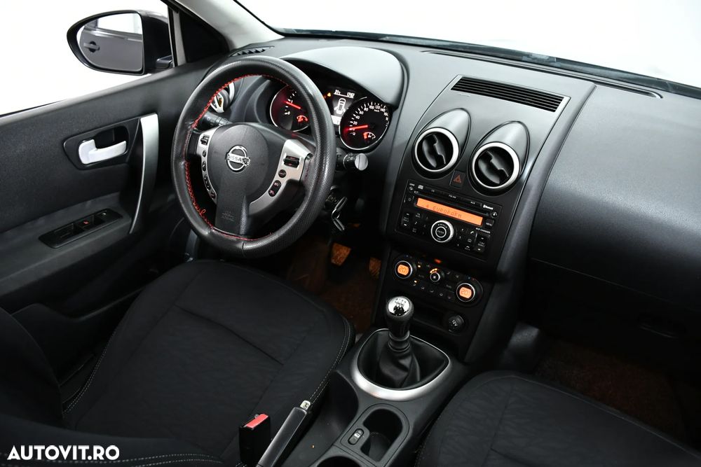 Nissan Qashqai 1.5 dCi DPF visia - 6