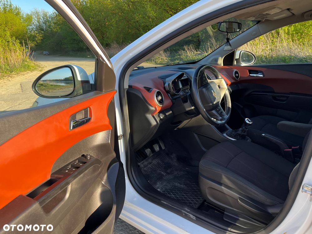 Chevrolet Aveo - 9