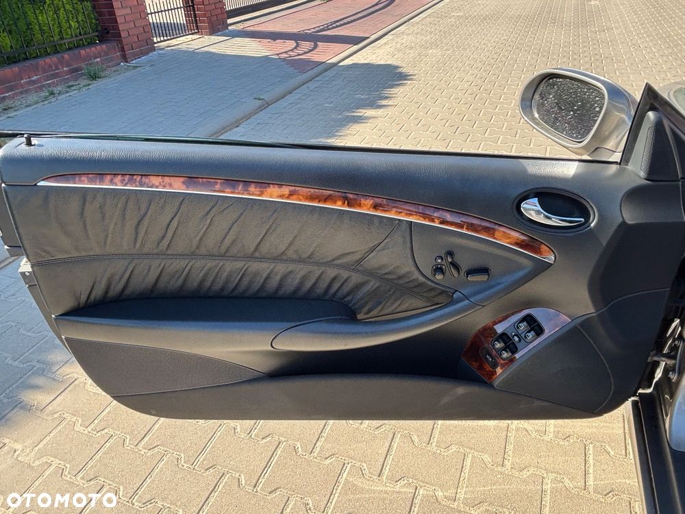 Mercedes-Benz CLK - 13