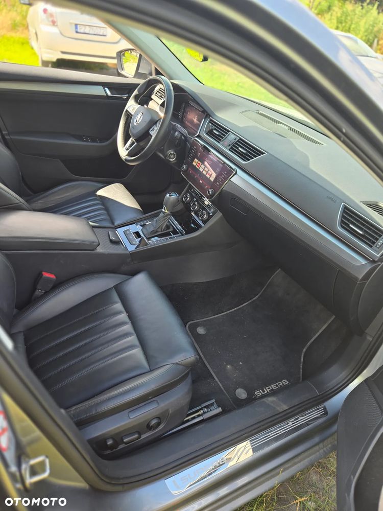 Skoda Superb 2.0 TDI Ambition DSG - 19