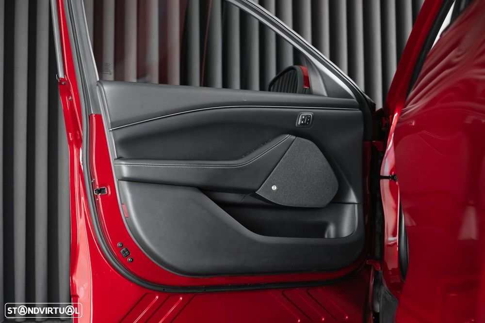 Ford Mustang Mach-E Standard - 43