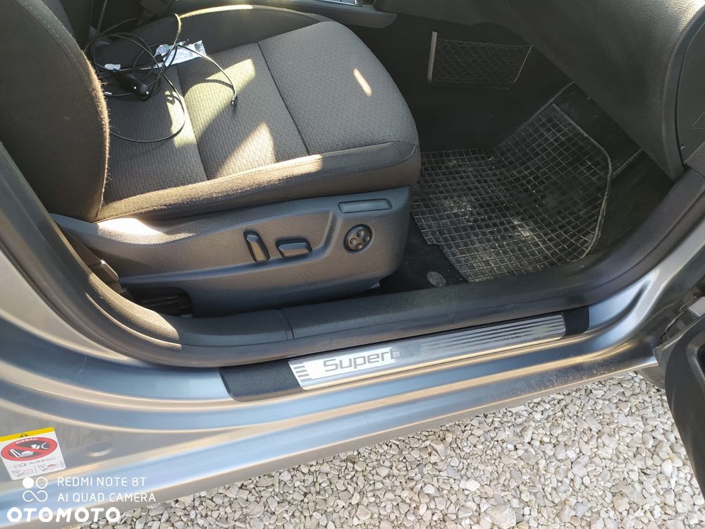 Skoda Superb 2.0 TDI DSG Comfort - 10