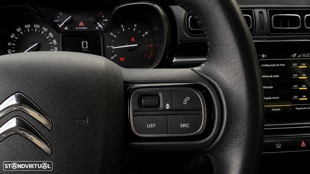 Citroën C3 1.2 PureTech Shine - 28