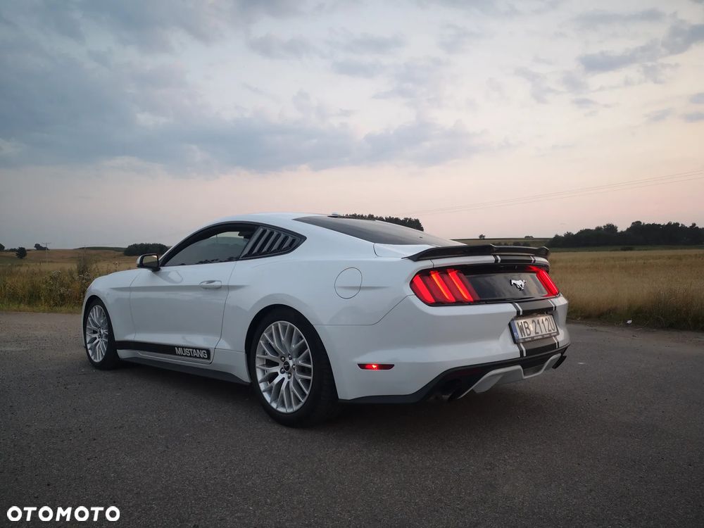 Ford Mustang 2.3 Eco Boost - 36