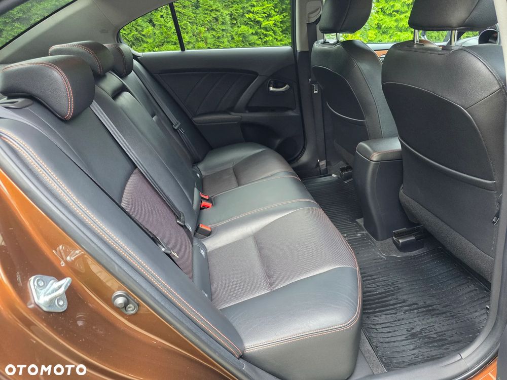 Toyota Avensis - 26