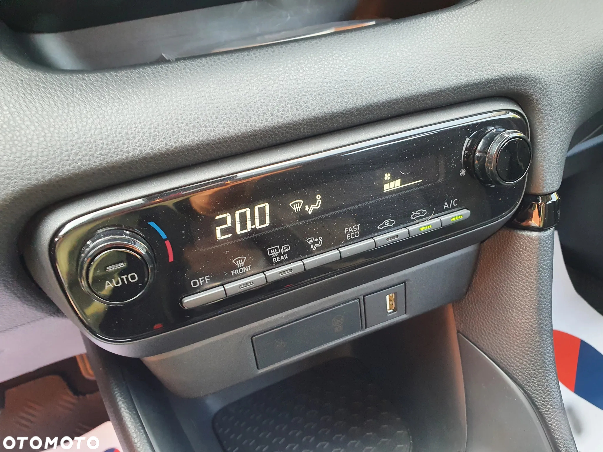 Mazda 2 - 15