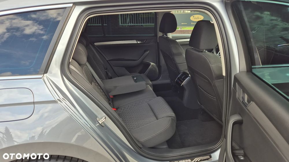 Skoda Superb 2.0 TDI DSG Sportline - 14