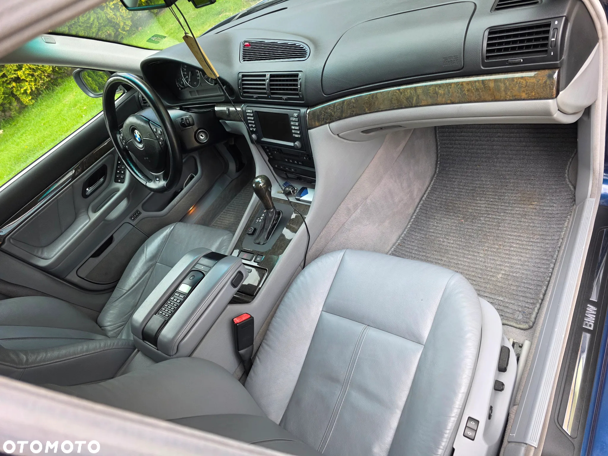 BMW Seria 7 735i - 6