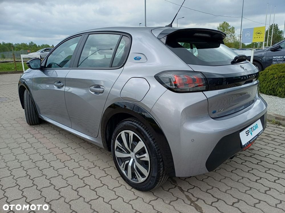 Peugeot 208 - 3