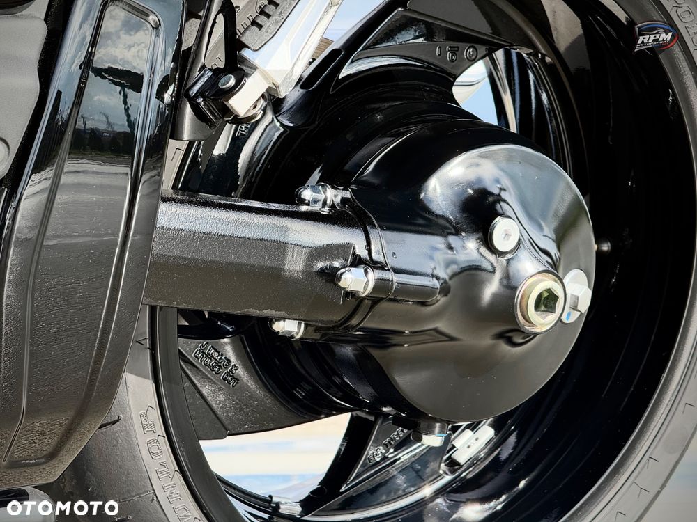 Suzuki Boulevard - 11