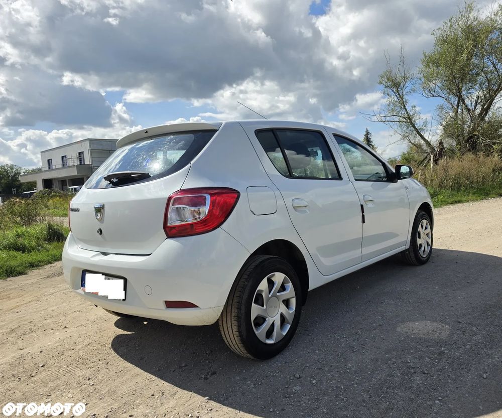 Dacia Sandero 1.2 16V Laureate EU6 - 3