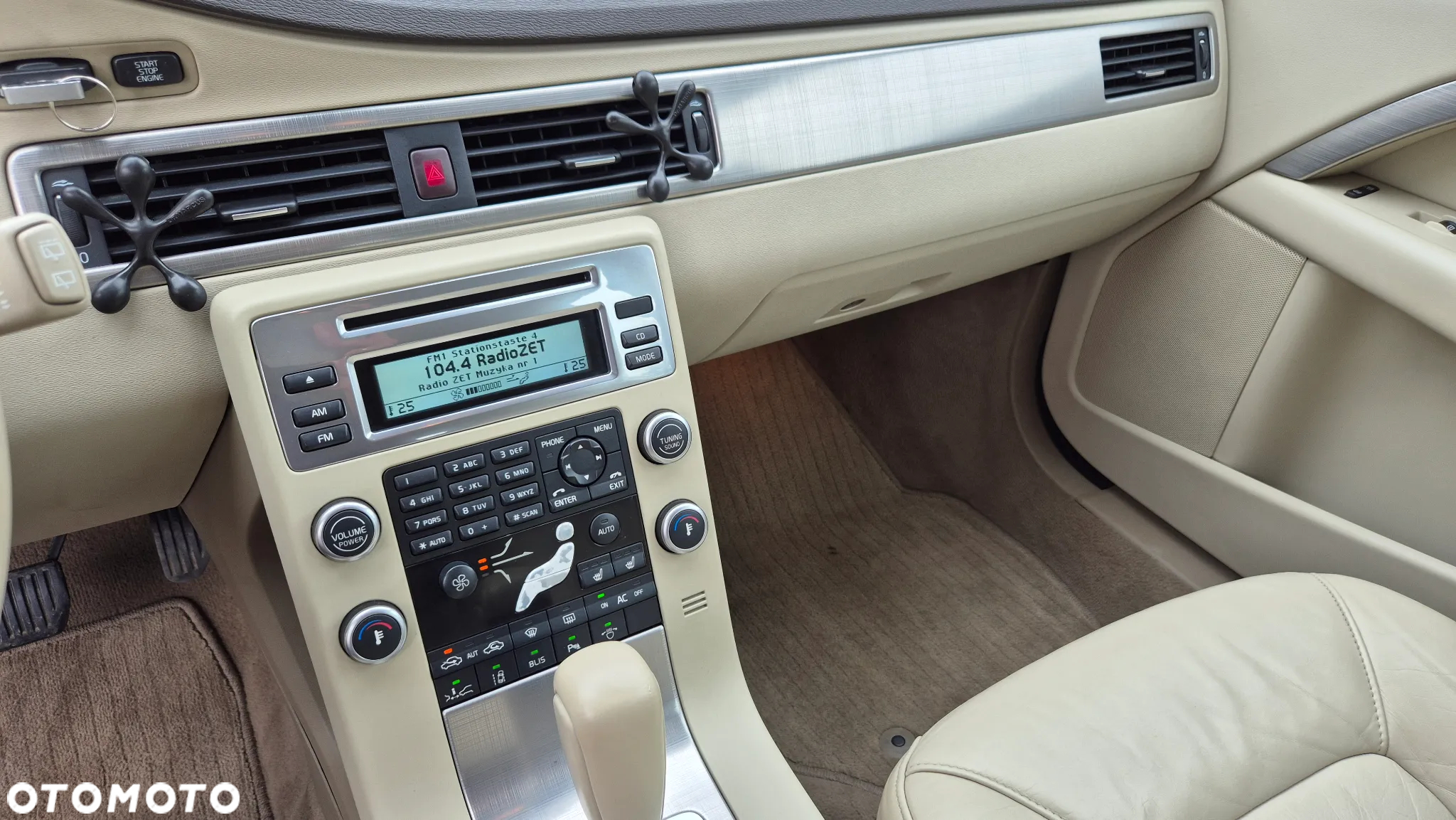 Volvo V70 T6 AWD Momentum - 28