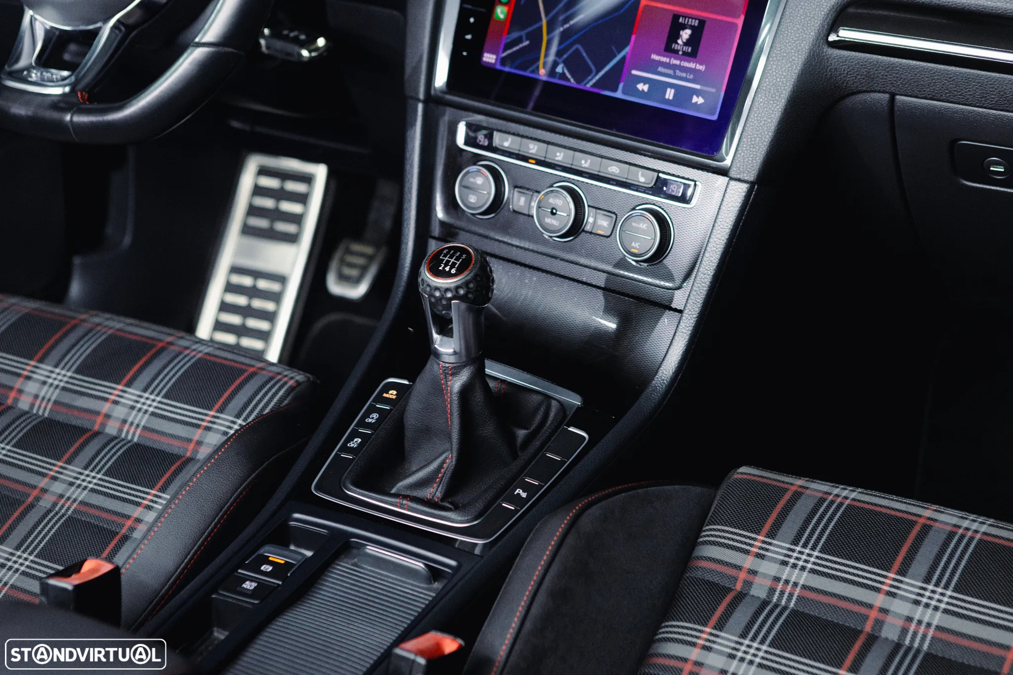 VW Golf 2.0 TSi GTi Performance - 14