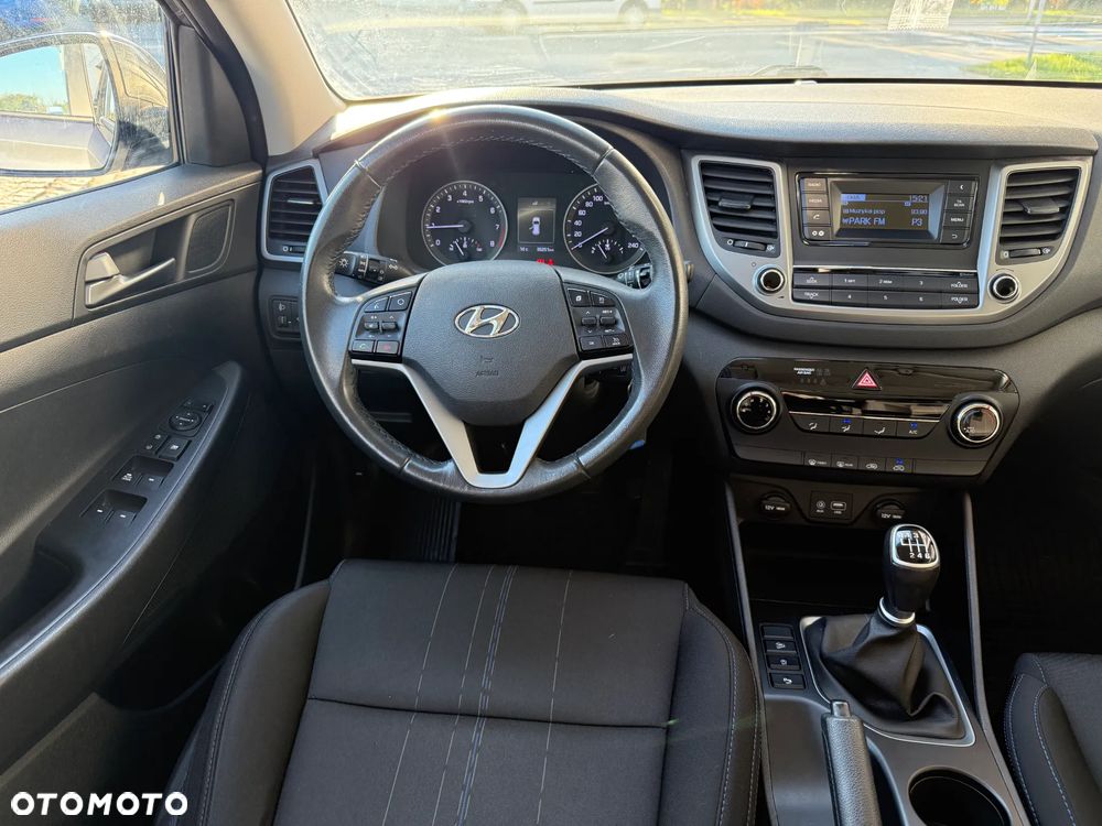 Hyundai Tucson 1.6 GDI BlueDrive GO 2WD - 27