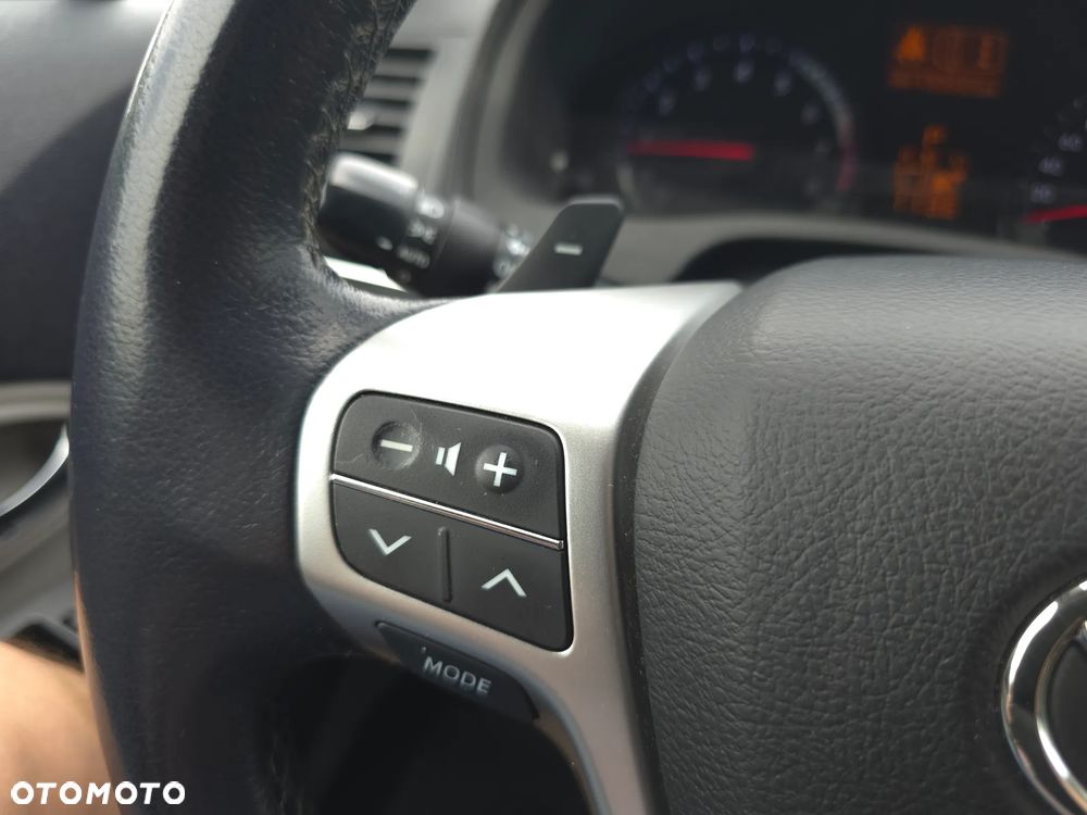 Toyota Avensis 2.0 Prestige NAVI MS - 26