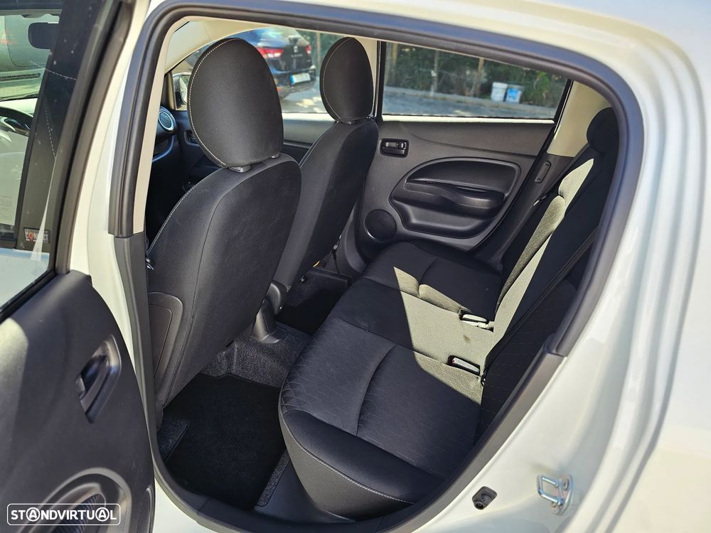 Mitsubishi Space Star 1.2 Intense Connect Edition - 13