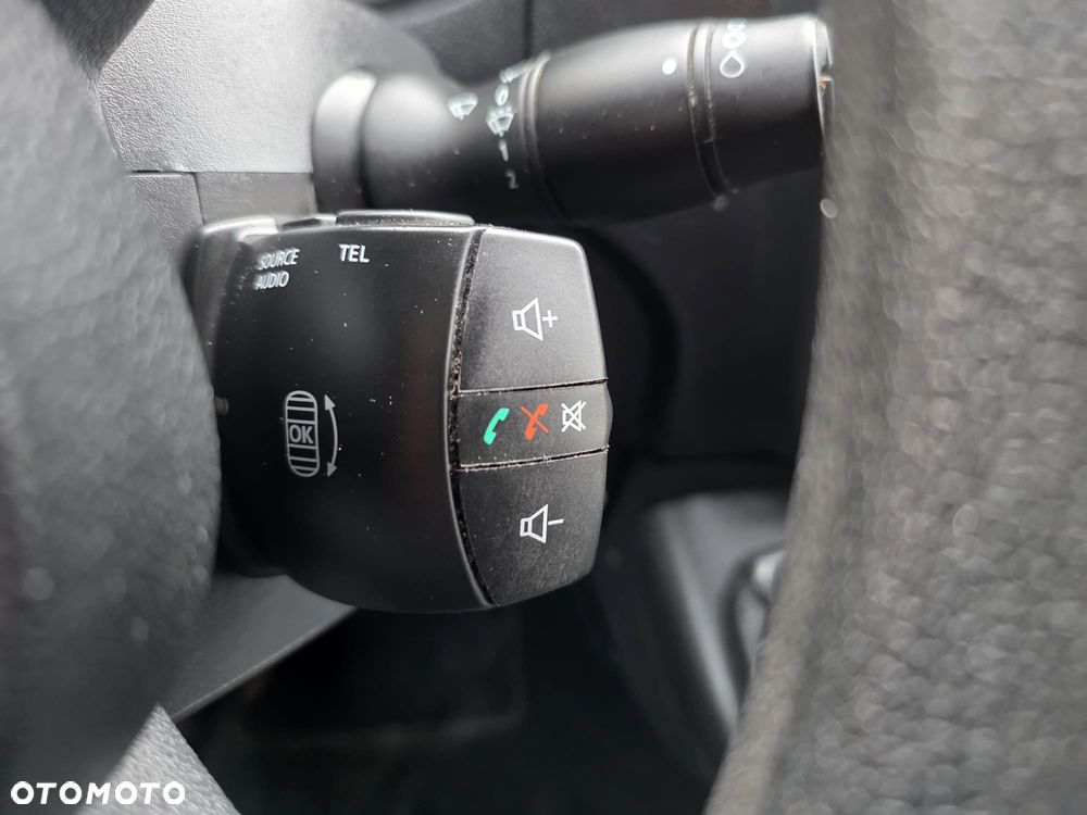 Nissan NV400 - 19