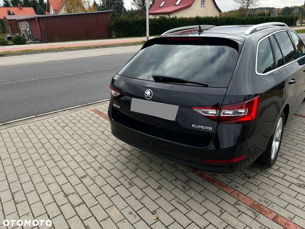 Skoda Superb 2.0 TDI Sportline - 14