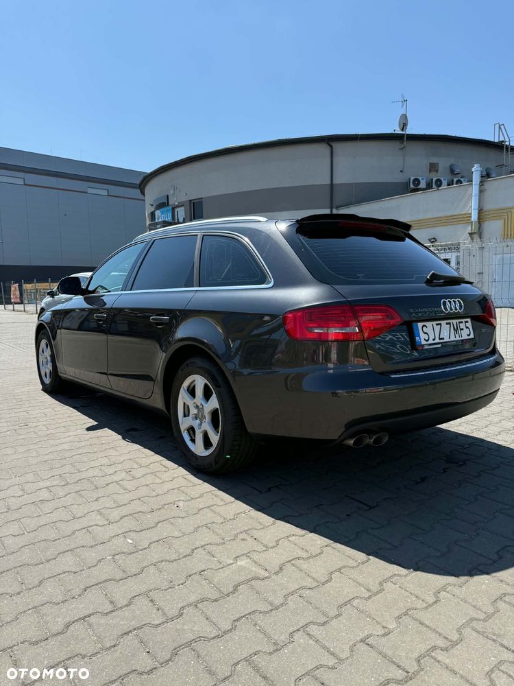 Audi A4 Avant 2.0 TDI DPF Quattro - 1
