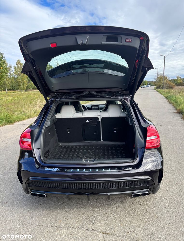 Mercedes-Benz GLA 45 AMG 4-Matic - 14