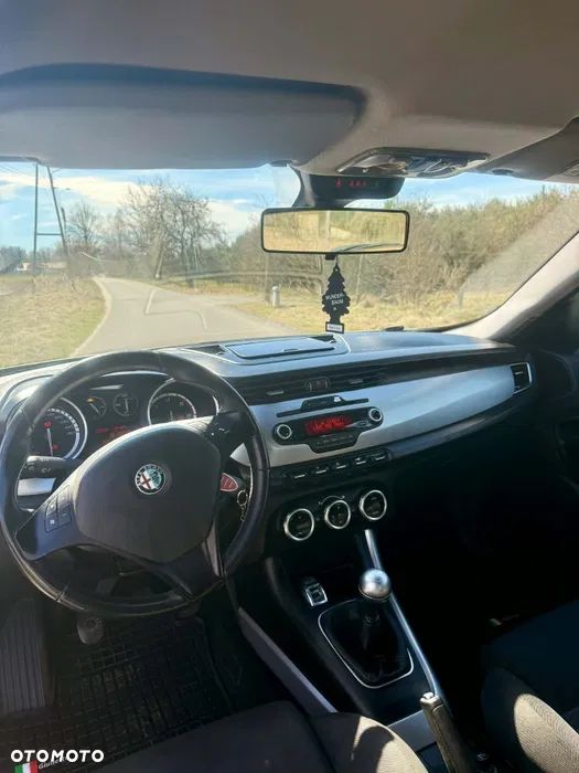 Alfa Romeo Giulietta 1.6 JTDM 16V - 5