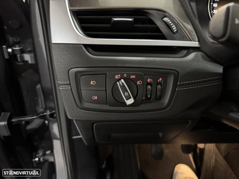 BMW X1 16 d sDrive xLine - 29