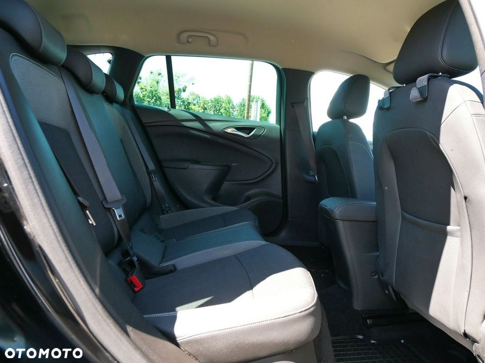 Opel Astra 1.5 CDTI Business Elegance S&S - 28