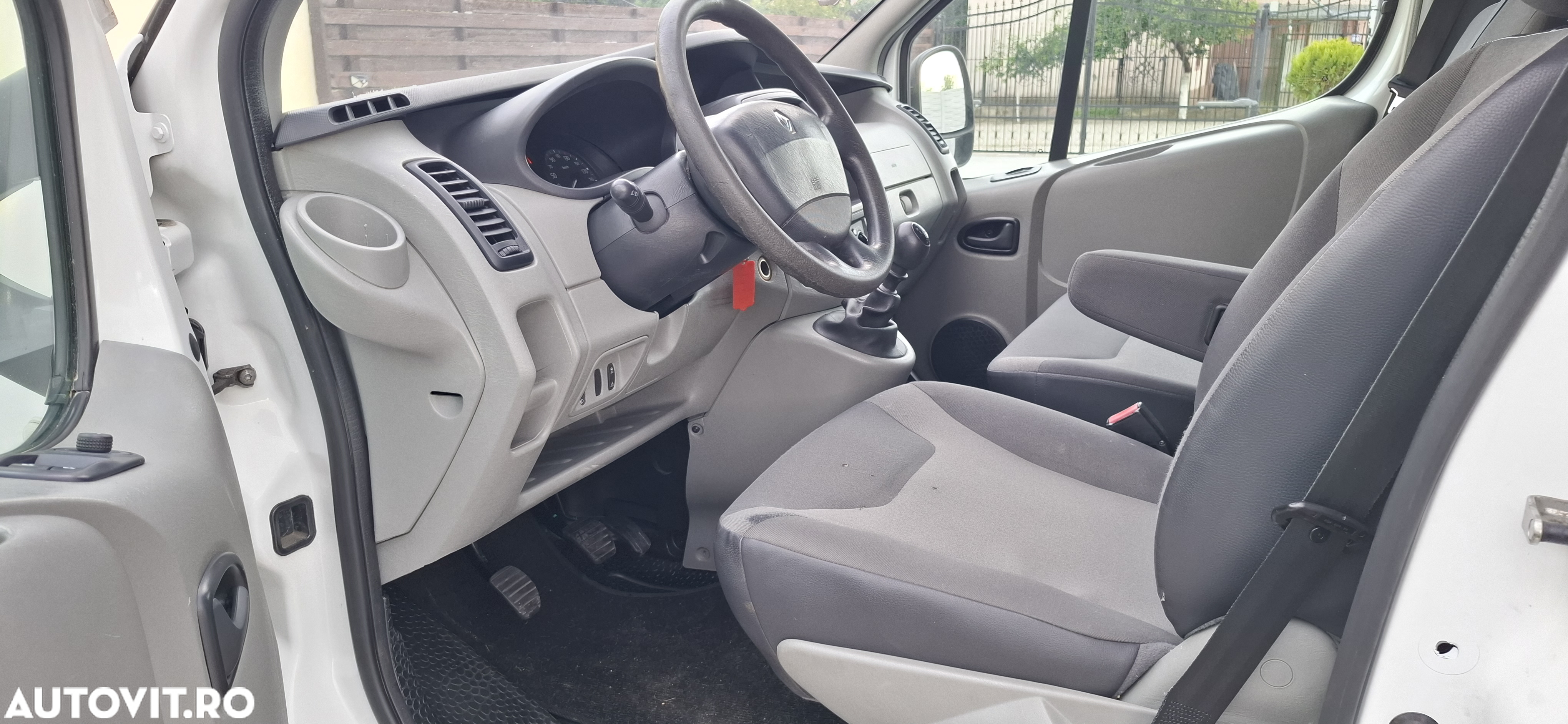 Renault Trafic 2.0 dCi 115 Combi L2H1 - 5