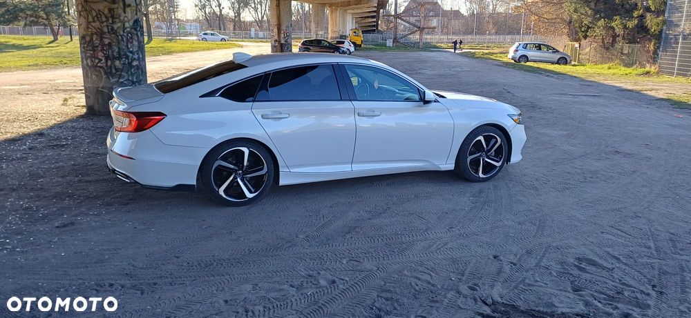Honda Accord - 1