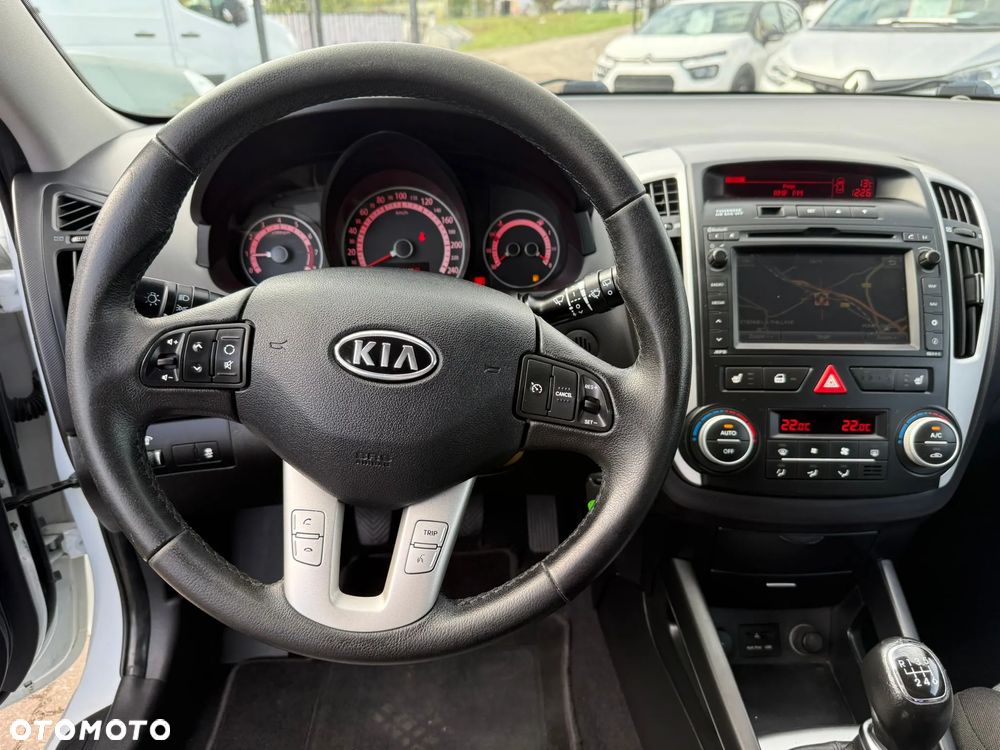 Kia ProCeed - 10
