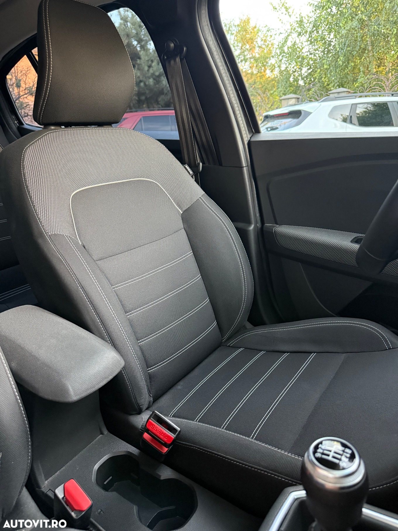 Dacia Logan TCe 90 MT6 Comfort - 8