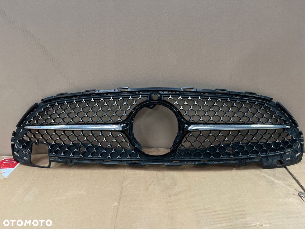 mercedes c class amg w206 2021- grill atrapa - 1