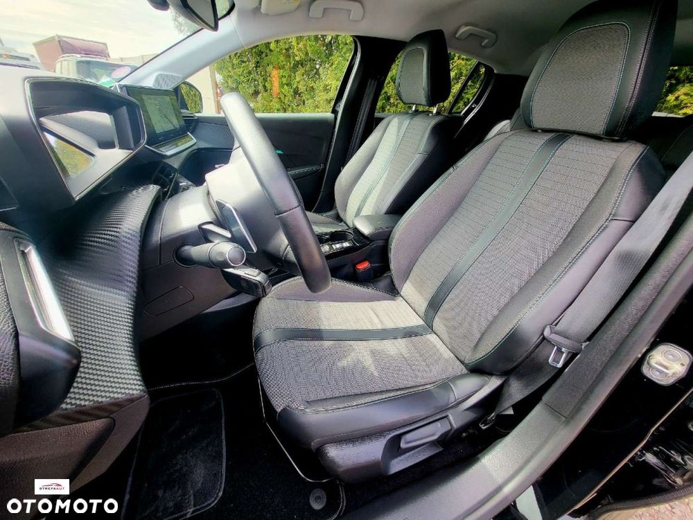 Peugeot 208 - 5