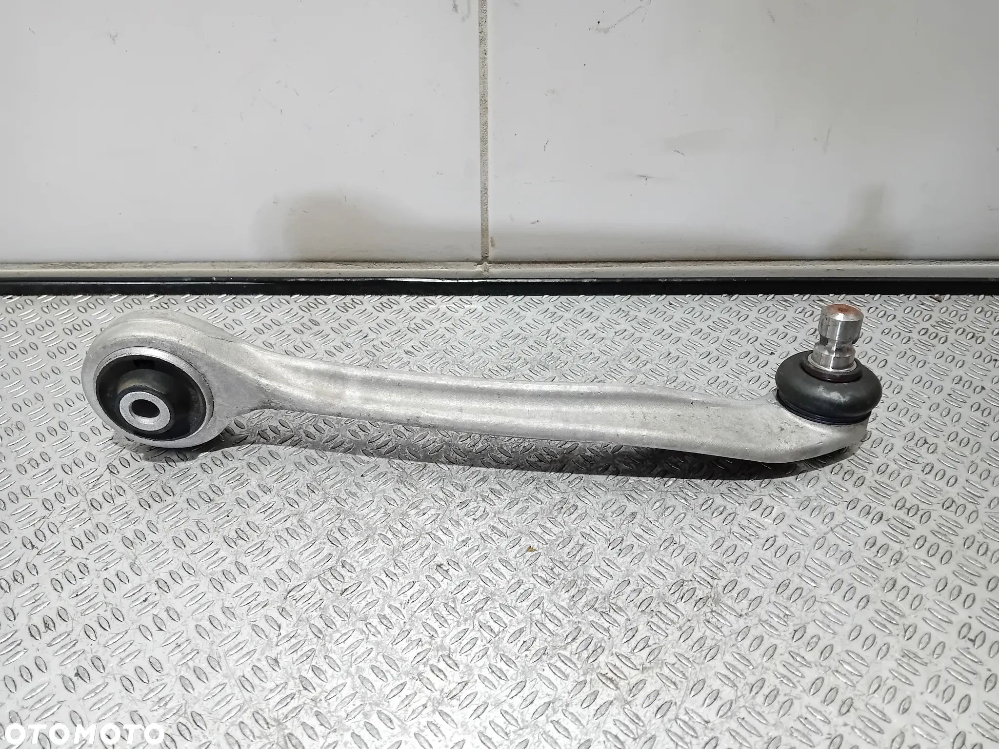wahacz przód prawy Audi A4 B7 - 1